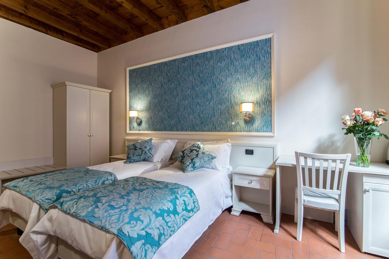 B&B Residenza Di Via Fontana Lucca Exteriör bild
